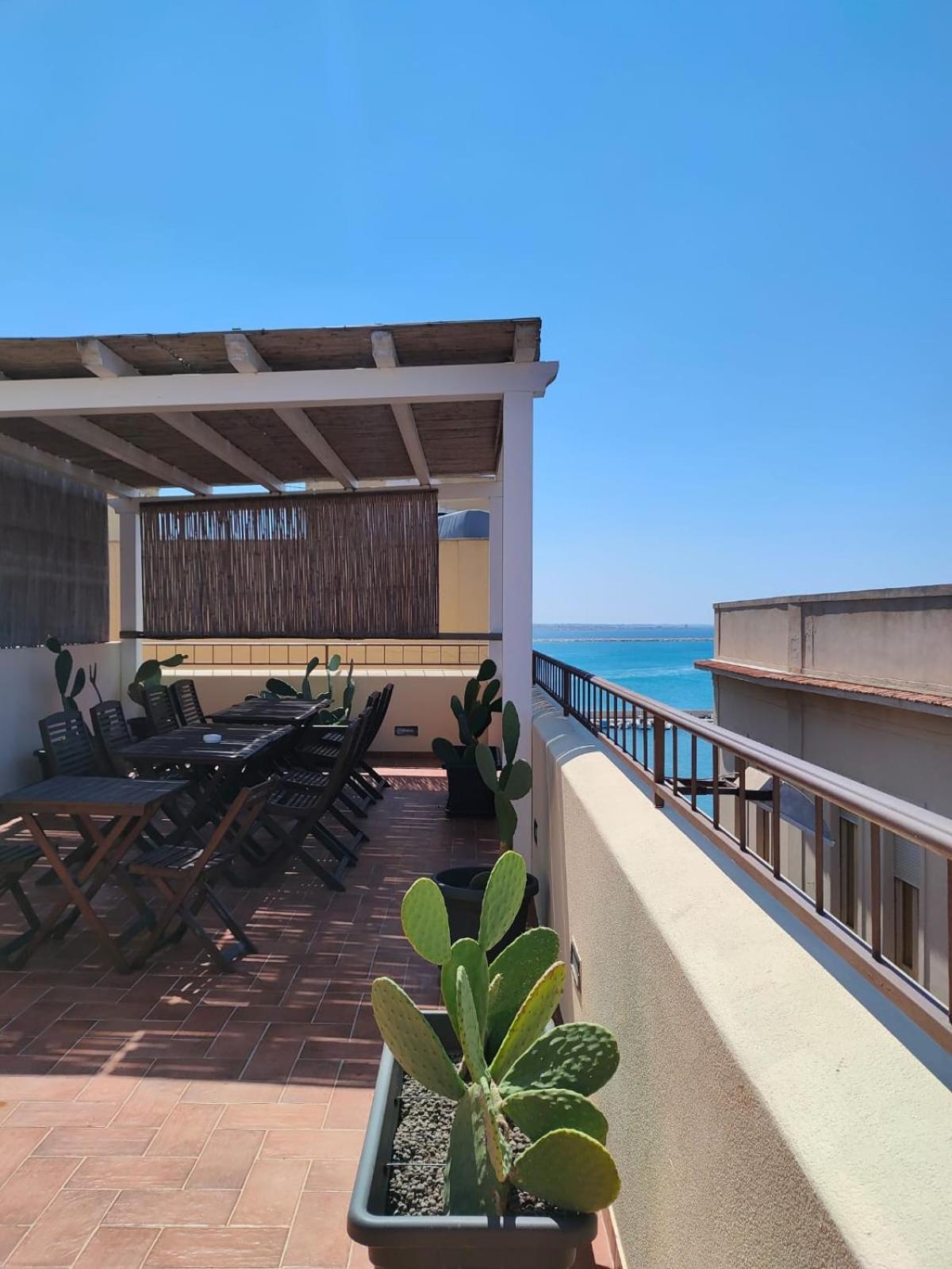 Palazzo Dei Corsari Aparthotel Trapani Ngoại thất bức ảnh
