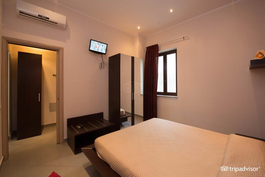 Palazzo Dei Corsari Aparthotel Trapani Ngoại thất bức ảnh