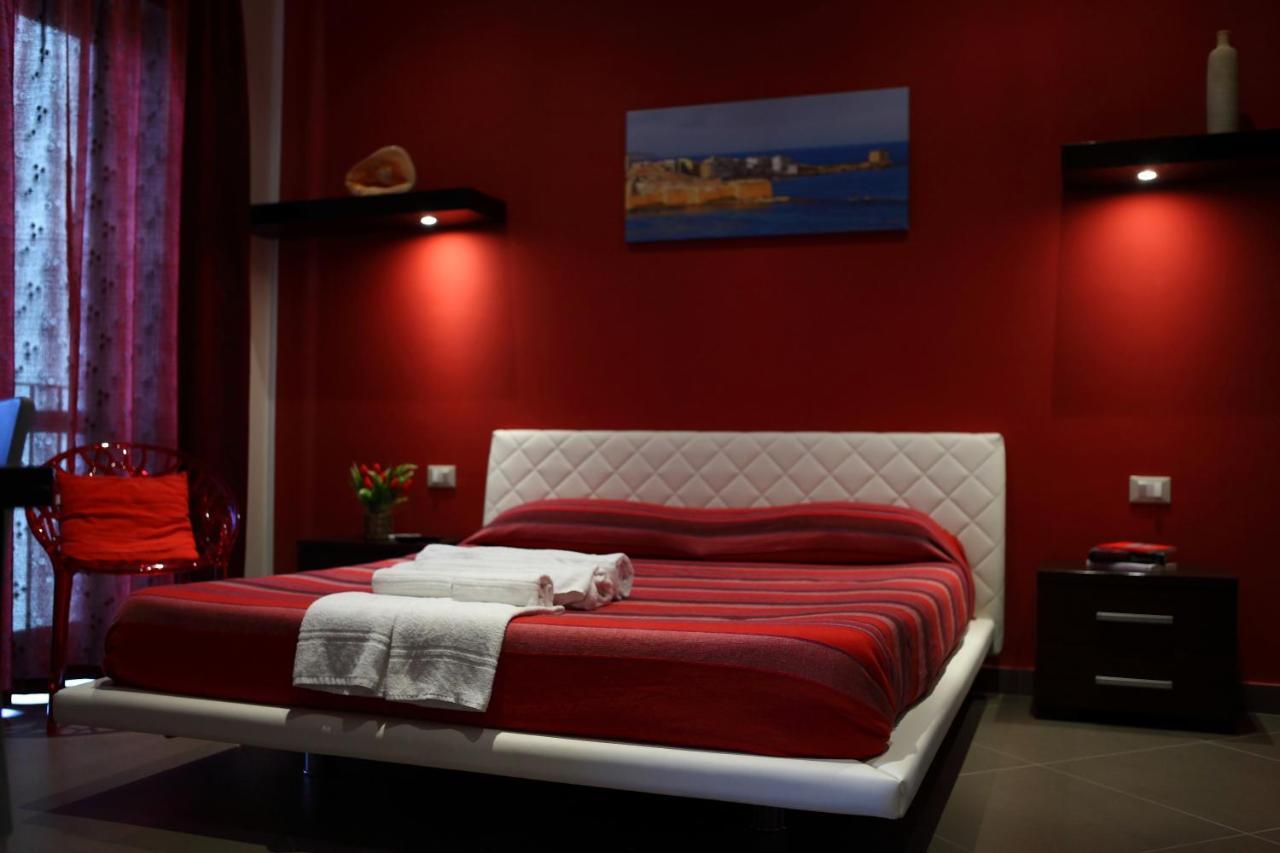 Palazzo Dei Corsari Aparthotel Trapani Phòng bức ảnh